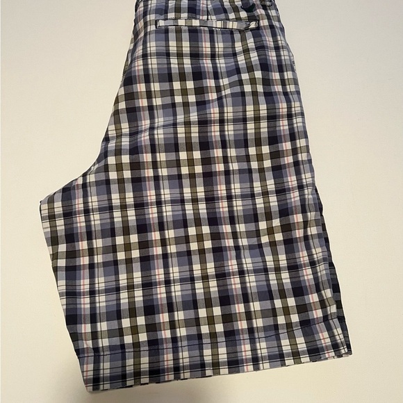 EUC Men's American Eagle Plaid Casual Flat Front Shorts 32x10" Inseam (B5) - Picture 1 of 7